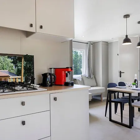 בית נופש Mobilehome Vallon 53 *